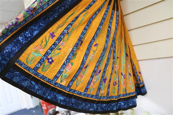 A Chinese embroidered silk pleated skirt, late Qing
